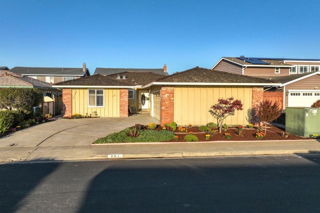 261 Pelican Ct., Foster City, CA 94404