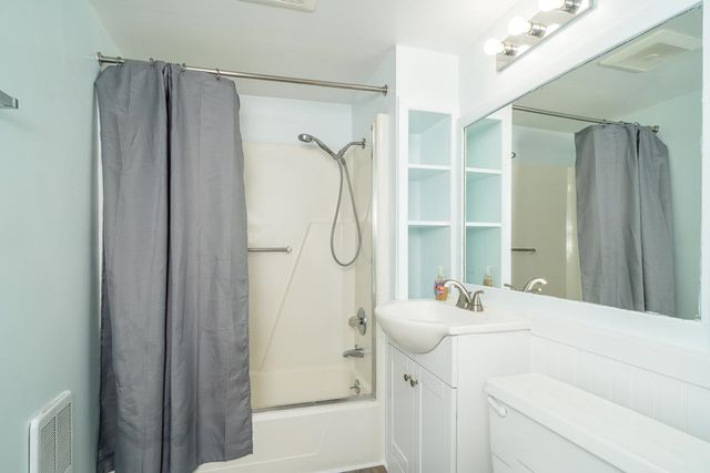 632 E MARKET ST, Harrisonburg, VA 22801