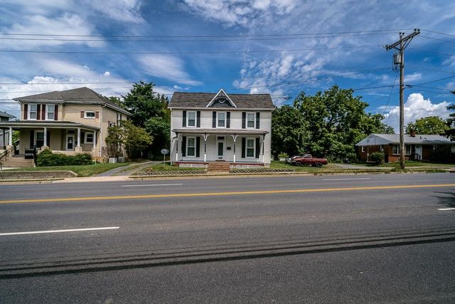 632 E MARKET ST, Harrisonburg, VA 22801