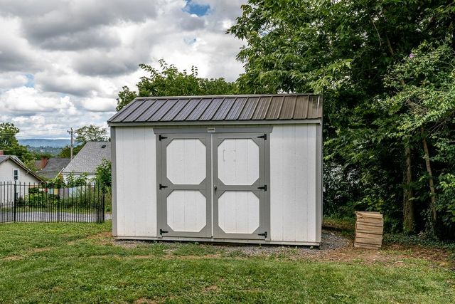 632 E MARKET ST, Harrisonburg, VA 22801