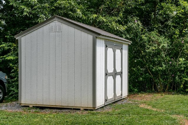 632 E MARKET ST, Harrisonburg, VA 22801