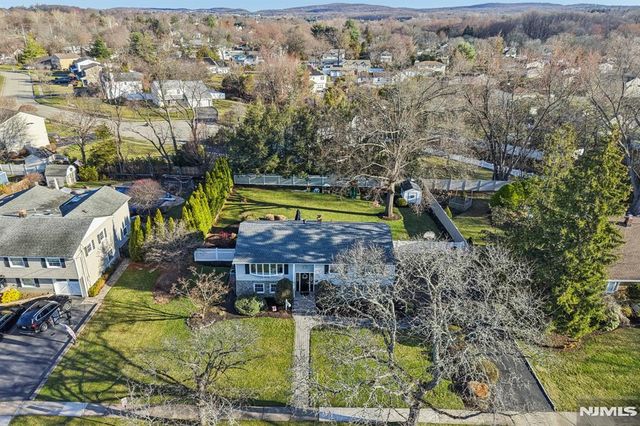 116 Carol Place, Wayne, NJ 07470