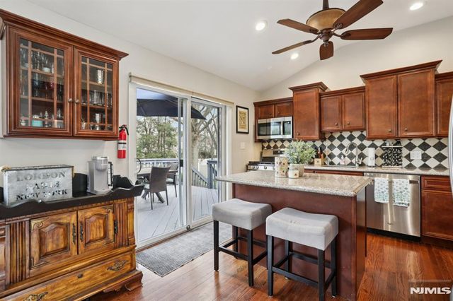 116 Carol Place, Wayne, NJ 07470