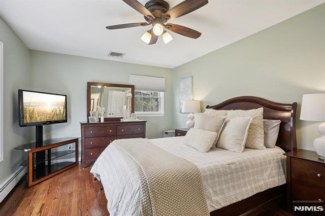 116 Carol Place, Wayne, NJ 07470