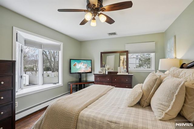 116 Carol Place, Wayne, NJ 07470