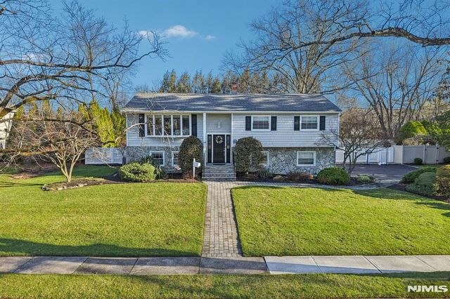 116 Carol Place, Wayne, NJ 07470