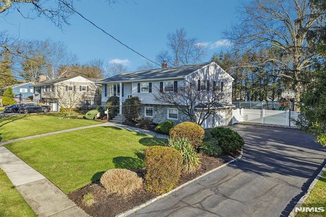 116 Carol Place, Wayne, NJ 07470