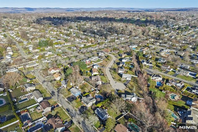 116 Carol Place, Wayne, NJ 07470