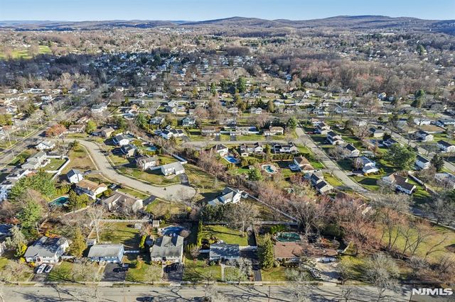 116 Carol Place, Wayne, NJ 07470