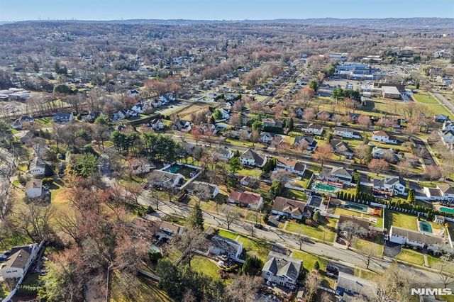 116 Carol Place, Wayne, NJ 07470