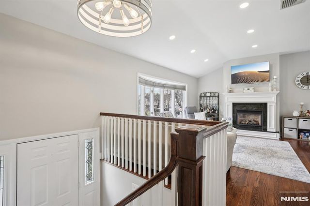 116 Carol Place, Wayne, NJ 07470