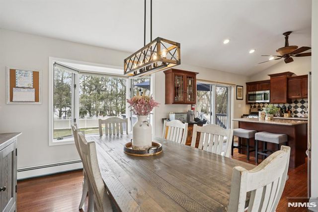 116 Carol Place, Wayne, NJ 07470