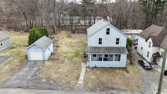 14 Dewey St, Easthampton, MA 01027