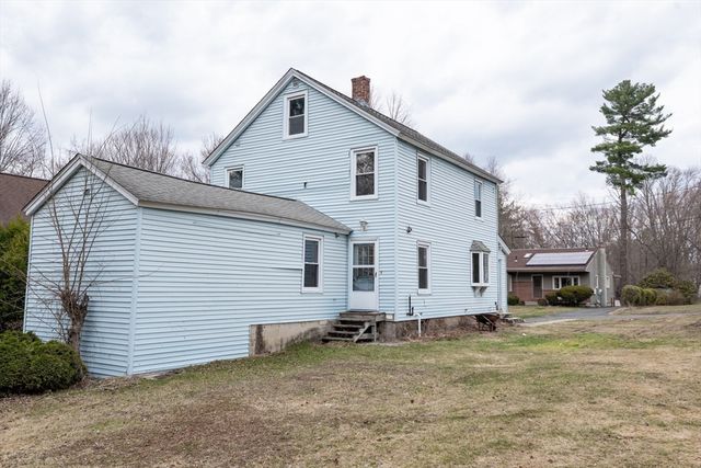 14 Dewey St, Easthampton, MA 01027