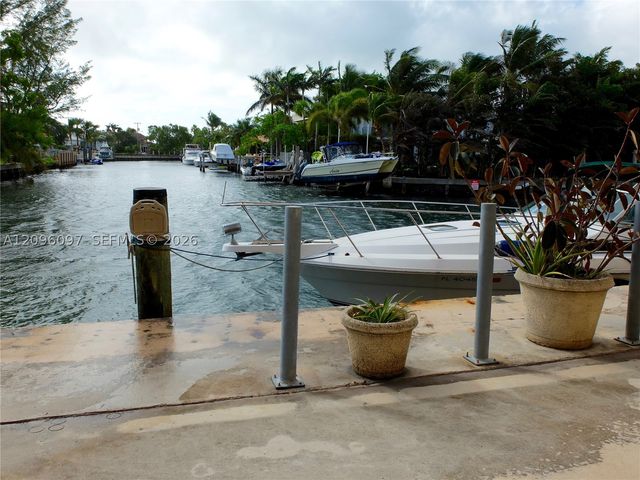 2640 NE 135th St 218, North Miami, FL 33181