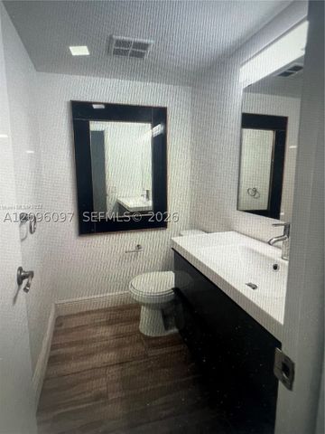 2640 NE 135th St 218, North Miami, FL 33181