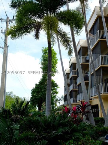 2640 NE 135th St 218, North Miami, FL 33181