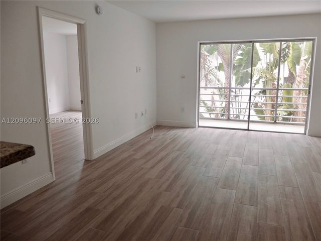 2640 NE 135th St 218, North Miami, FL 33181