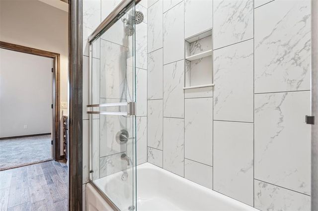 19536 S Dobbs Road, Newalla, OK 74857