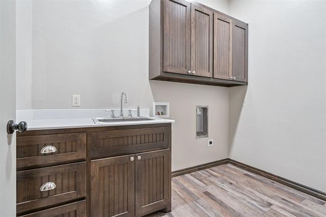 19536 S Dobbs Road, Newalla, OK 74857