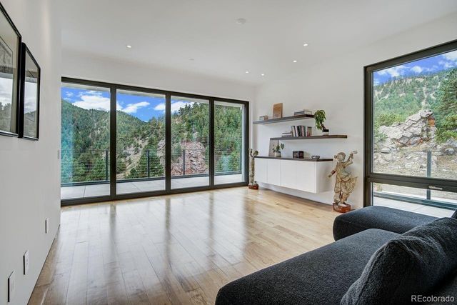 228 Lion Point, Boulder, CO 80302