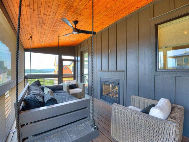 111 Lower Green Way, Carlton Landing, OK 74432