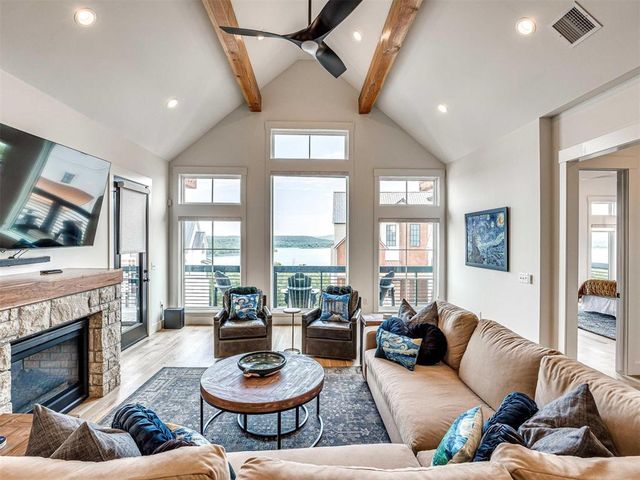 111 Lower Green Way, Carlton Landing, OK 74432