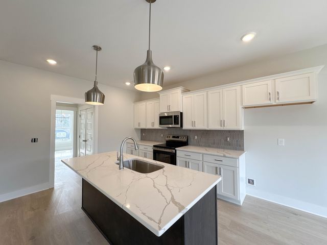 211 Settlers Way, Hendersonville, TN 37075