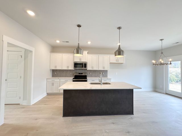 211 Settlers Way, Hendersonville, TN 37075