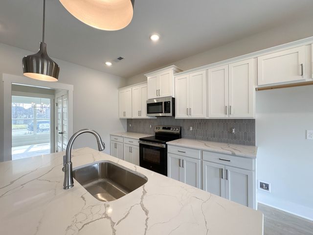 211 Settlers Way, Hendersonville, TN 37075
