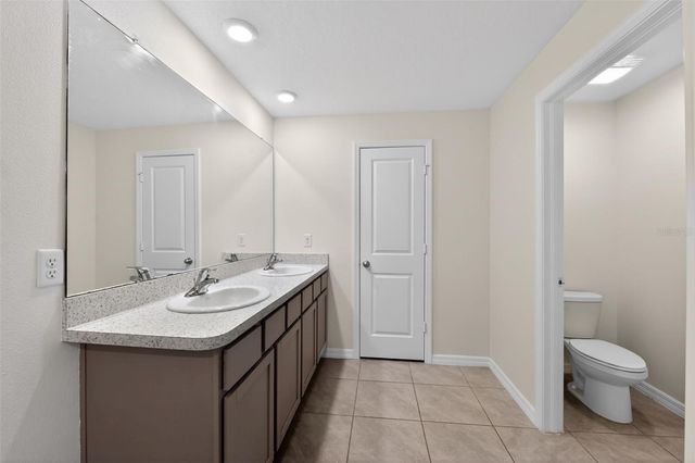 439 SUNLIT CORAL STREET, Ruskin, FL 33570