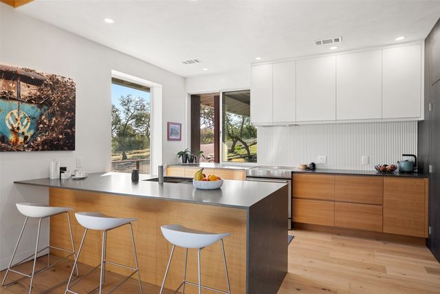 2037 Wolf Creek Ranch Road, Burnet, TX 78611