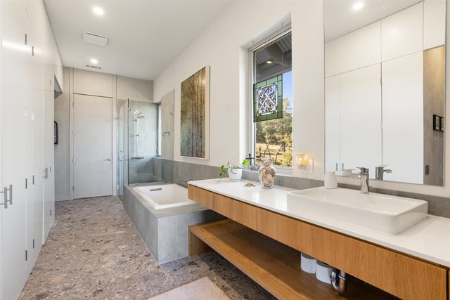 2037 Wolf Creek Ranch Road, Burnet, TX 78611