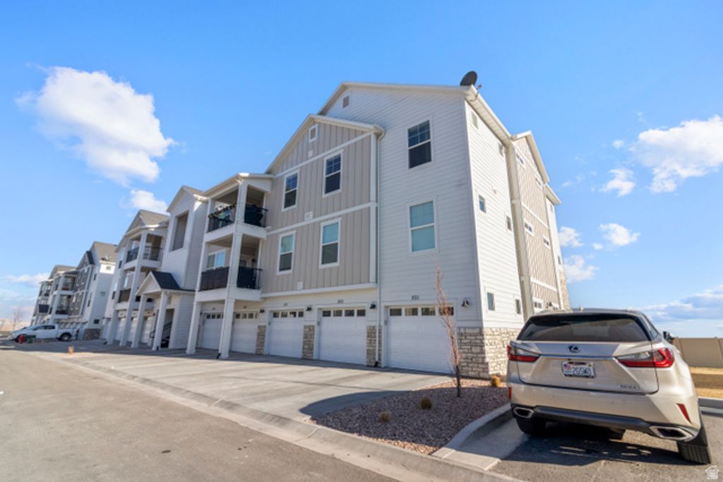 947 W CORAL CHARM WAY #K201, Saratoga Springs, UT 84045 — exterior