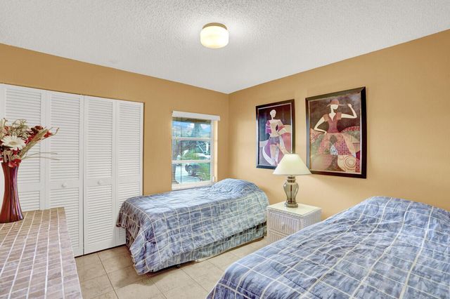 5810 Princess Palm Court B, Delray Beach, FL 33484