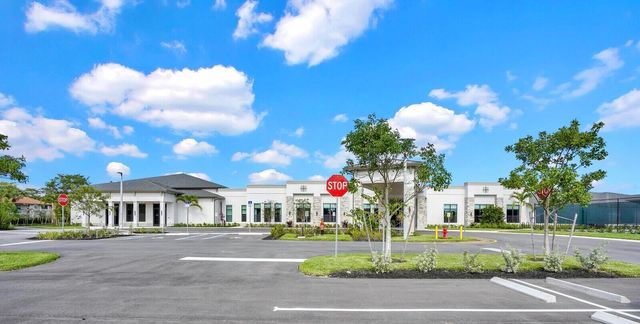 5810 Princess Palm Court B, Delray Beach, FL 33484