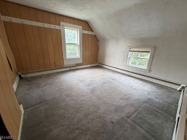 25 Sterling St, Franklin Boro, NJ 07416