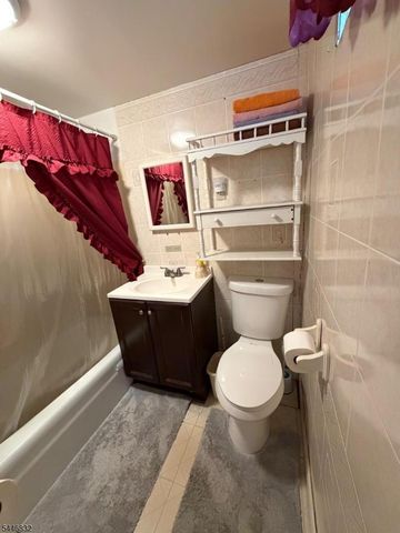 25 Sterling St, Franklin Boro, NJ 07416