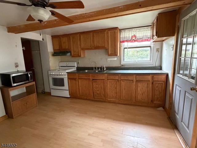 25 Sterling St, Franklin Boro, NJ 07416