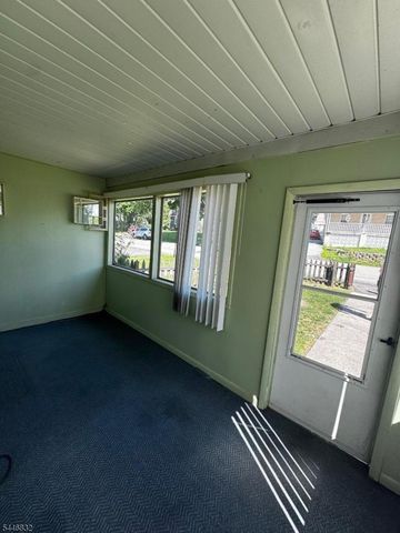 25 Sterling St, Franklin Boro, NJ 07416