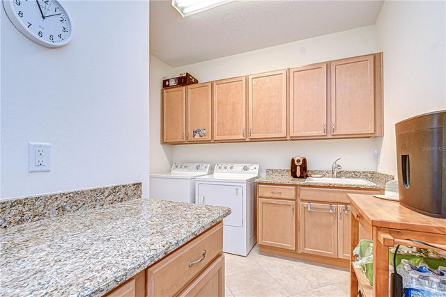 984 PEMBROKE POINT WAY, Sun City Center, FL 33573