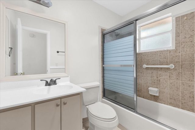 8407 ROANNE DRIVE, Orlando, FL 32817