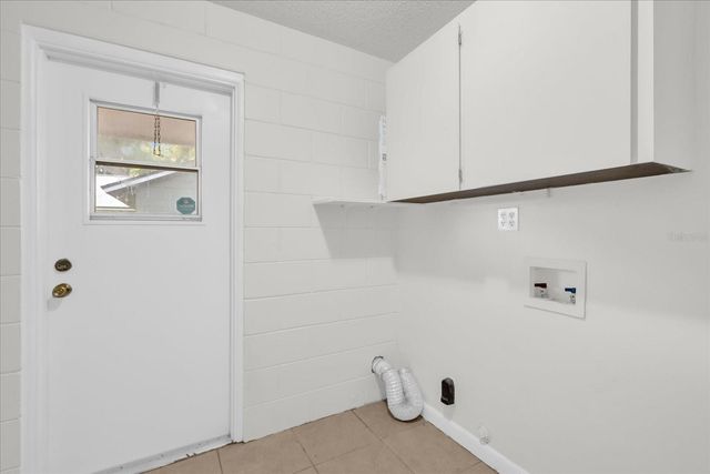 8407 ROANNE DRIVE, Orlando, FL 32817