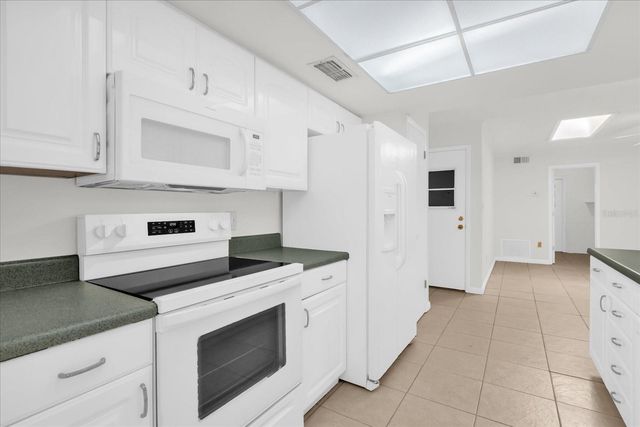 8407 ROANNE DRIVE, Orlando, FL 32817