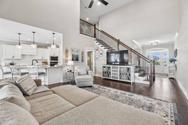 2729 Carousel Dr, Murfreesboro, TN 37128