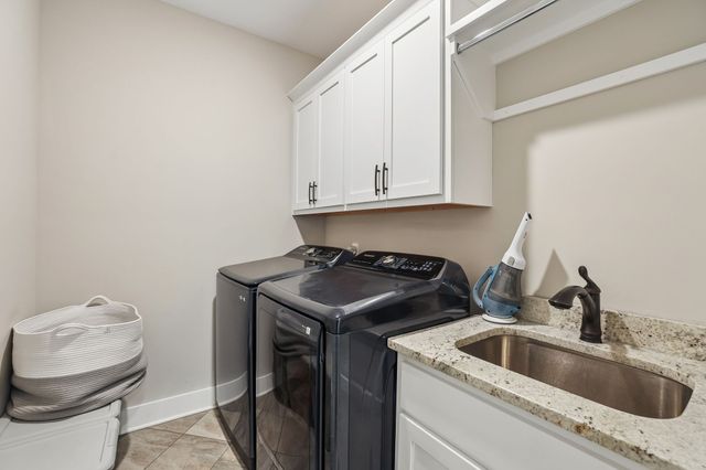 2729 Carousel Dr, Murfreesboro, TN 37128