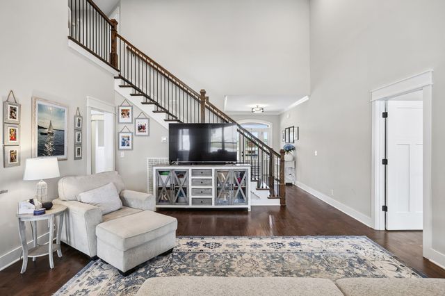 2729 Carousel Dr, Murfreesboro, TN 37128