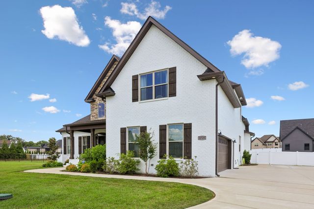 2729 Carousel Dr, Murfreesboro, TN 37128