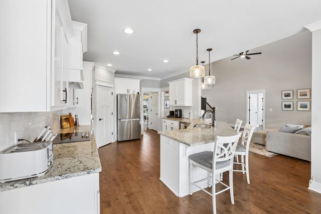 2729 Carousel Dr, Murfreesboro, TN 37128