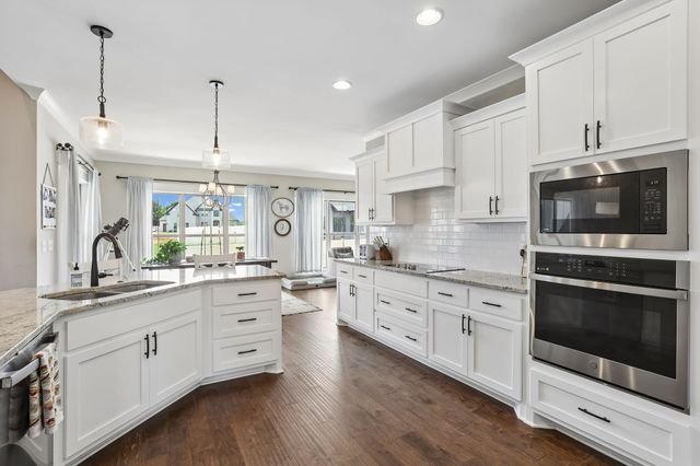 2729 Carousel Dr, Murfreesboro, TN 37128